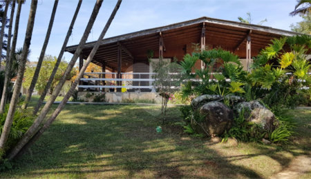 Casa à venda ou para alugar com 4 quartos, sendo 1 suíte, em Jardim Itaperi, Atibaia, SP