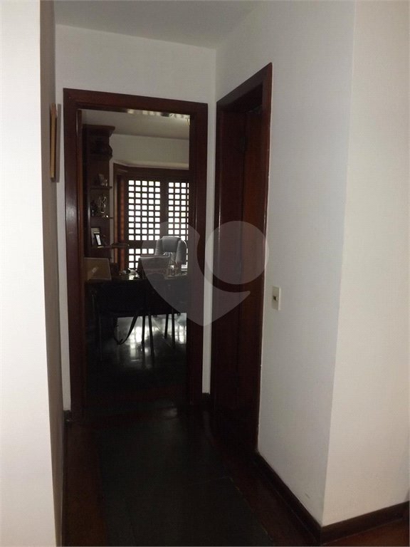 Casa à venda ou para alugar com 4 quartos, sendo 3 suítes,  no condomínio Villa das Flores, São Paulo - SP