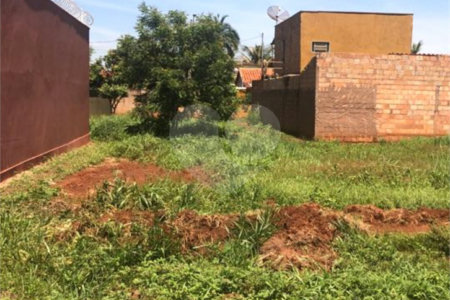 Terreno à venda no Centro, Planura, MG