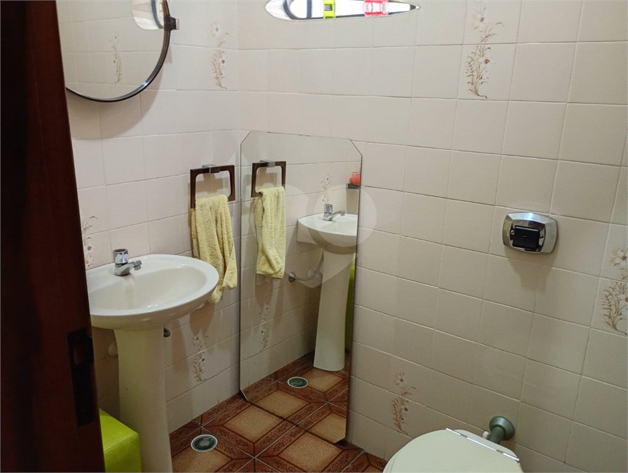 Sobrado à venda ou para alugar com 3 quartos, sendo 1 suíte, em Horto, São Paulo, SP