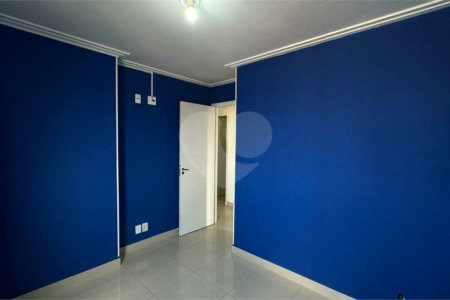 Apartamento à venda com 3 quartos, sendo 1 suíte, em Parque Maria Luiza, São Paulo, SP
