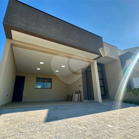 Casa à venda com 3 quartos, sendo 1 suíte, no condomínio Residencial Villagio Wanel, Sorocaba - SP