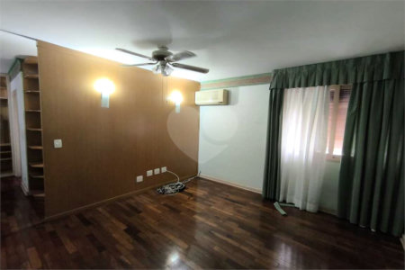Casa à venda com 5 quartos, sendo 3 suítes,  em Brooklin Paulista, São Paulo, SP