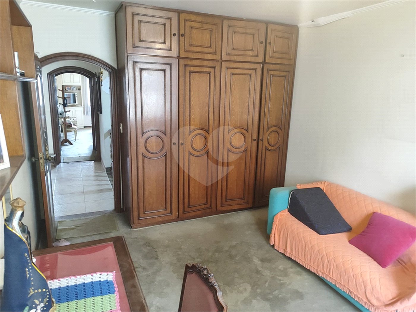 Casa à venda com 4 quartos, sendo 2 suítes, no condomínio Chácara das Rosas, São Paulo - SP