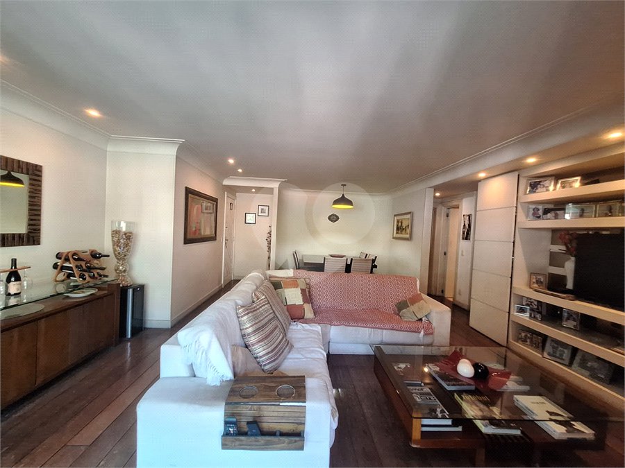 Apartamento à venda com 4 quartos, sendo 1 suíte,  em Tijuca, Rio de Janeiro, RJ