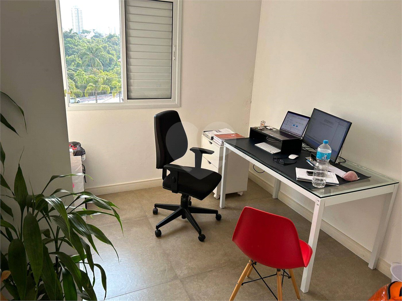 Apartamento à venda com 4 quartos, sendo 1 suíte,  em Jardim Armênia, Mogi das Cruzes, SP