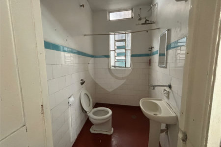 Sobrado à venda com 4 quartos em Vila Paulicéia, São Paulo, SP