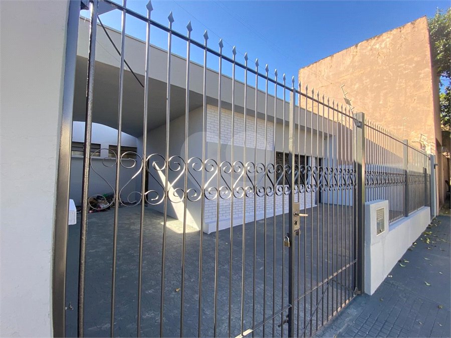 Casa à venda com 3 quartos, sendo 1 suíte, no Centro, Araraquara, SP