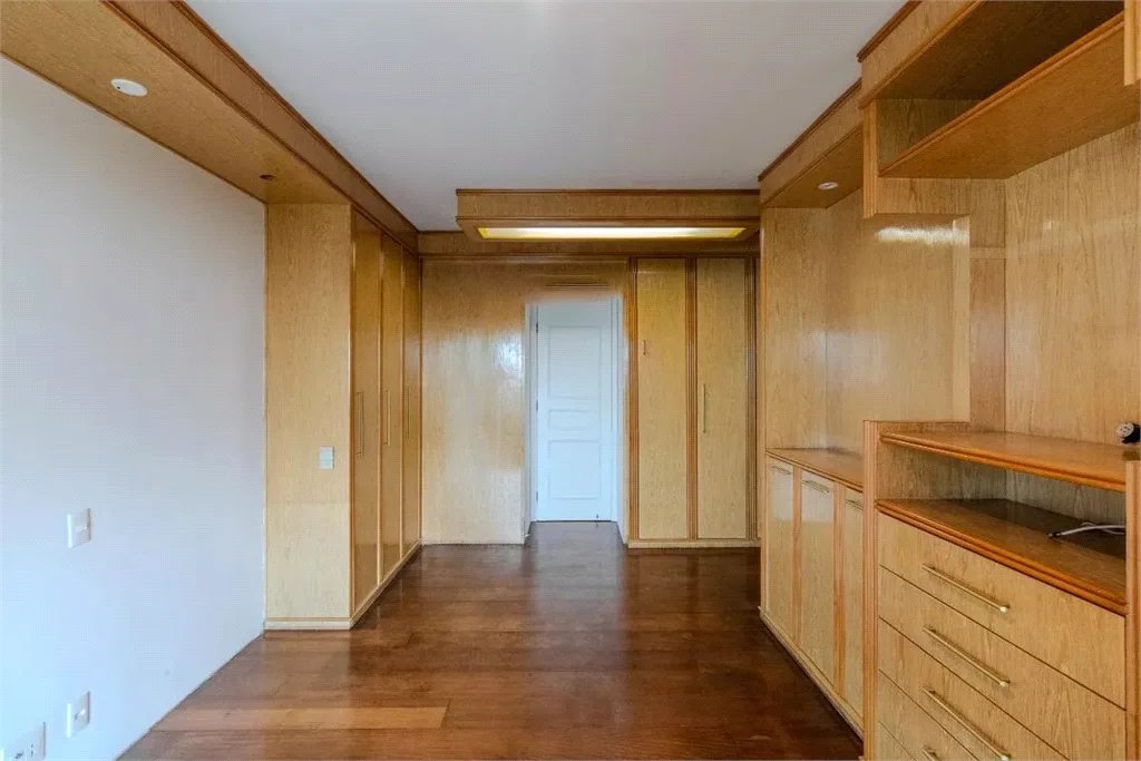 Apartamento à venda com 4 quartos, sendo 2 suítes,  em Paraíso do Morumbi, São Paulo, SP