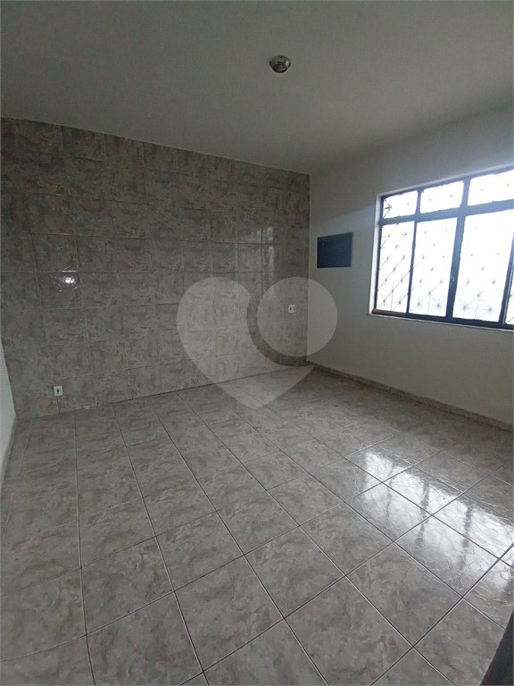Sobrado para alugar com 2 quartos em Campo Grande, Rio de Janeiro, RJ