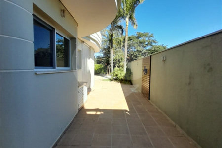 Casa à venda com 4 quartos, sendo 3 suítes, no condomínio Residencial Terras de Vinhedo, Vinhedo - SP
