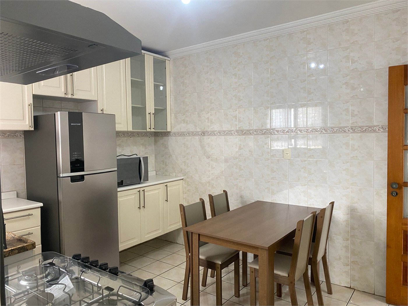 Apartamento à venda com 2 quartos, sendo 1 suíte, em Jardim Simus, Sorocaba, SP
