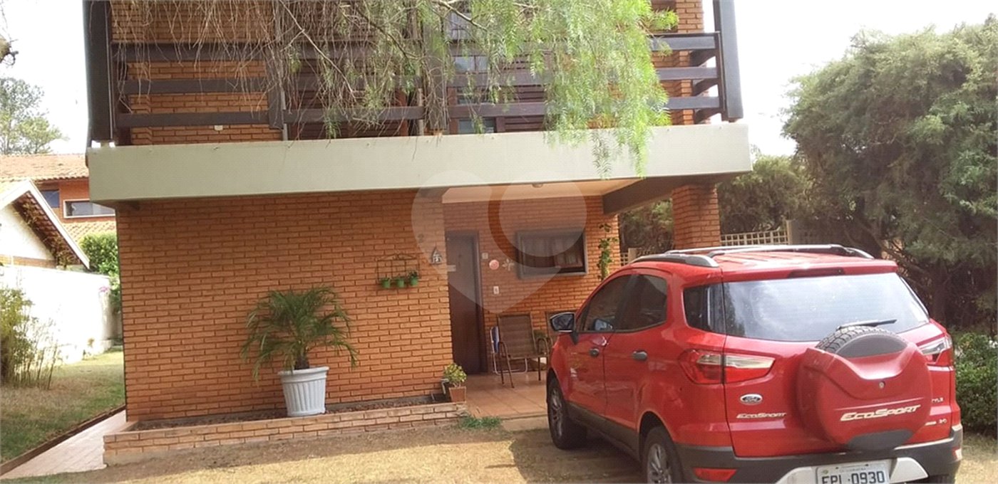 Casa à venda com 3 quartos, sendo 1 suíte, em Jardim Zavanella, Araraquara, SP