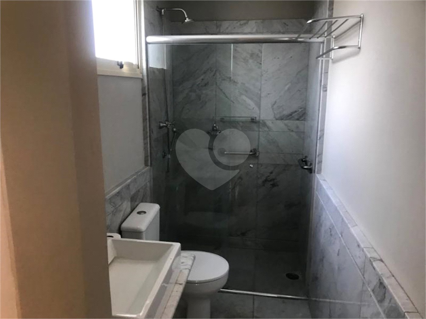 Apartamento à venda ou para alugar com 3 suítes em Moema, São Paulo, SP
