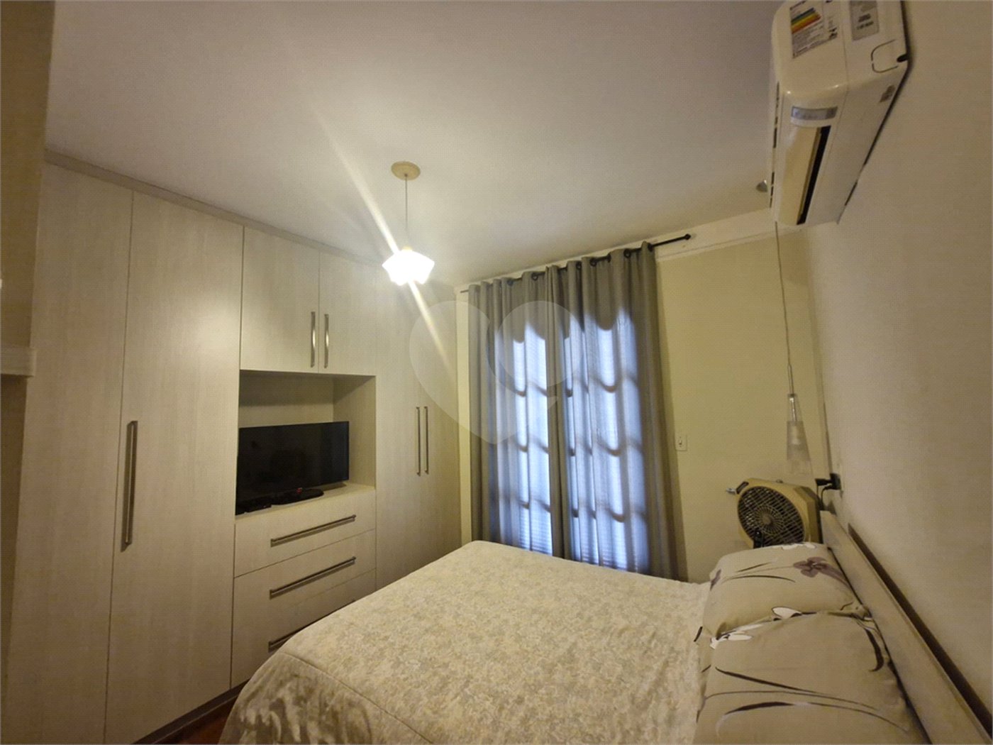 Casa à venda com 3 suítes no condomínio Residencial Jardim França, São Paulo - SP