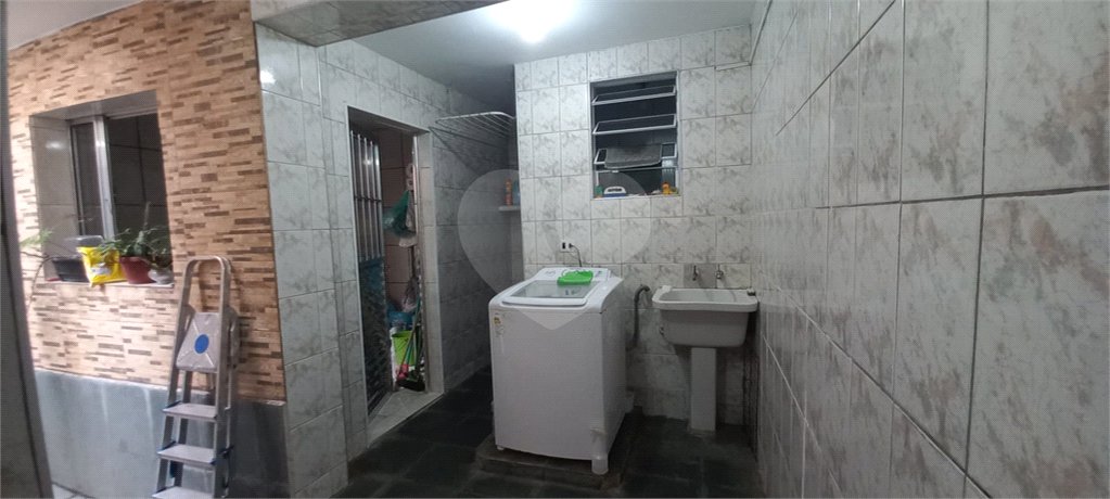 Sobrado à venda com 3 quartos, sendo 1 suíte,  em Tremembé, São Paulo, SP