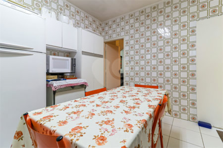 Casa à venda com 3 quartos, sendo 1 suíte, em Mirandópolis, São Paulo, SP