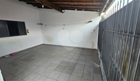 Casa à venda com 2 quartos em Vila Costa e Silva, Indaiatuba, SP