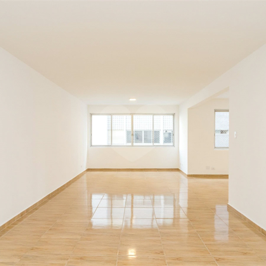Apartamento à venda com 3 quartos, sendo 1 suíte, em Itaim Bibi, São Paulo, SP