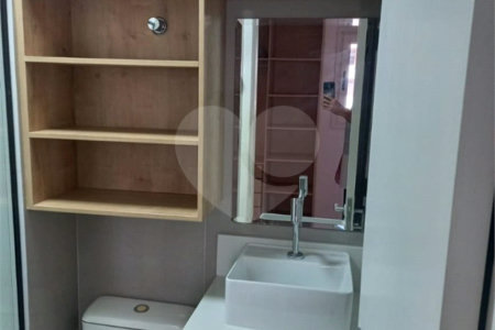 Apartamento à venda com 3 quartos, sendo 1 suíte,  em Vila Olímpia, São Paulo, SP