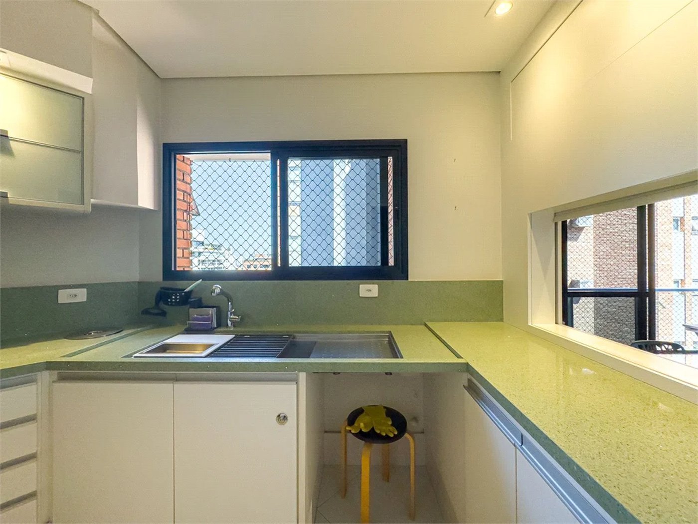 Apartamento à venda com 3 suítes em Sumarezinho, São Paulo, SP