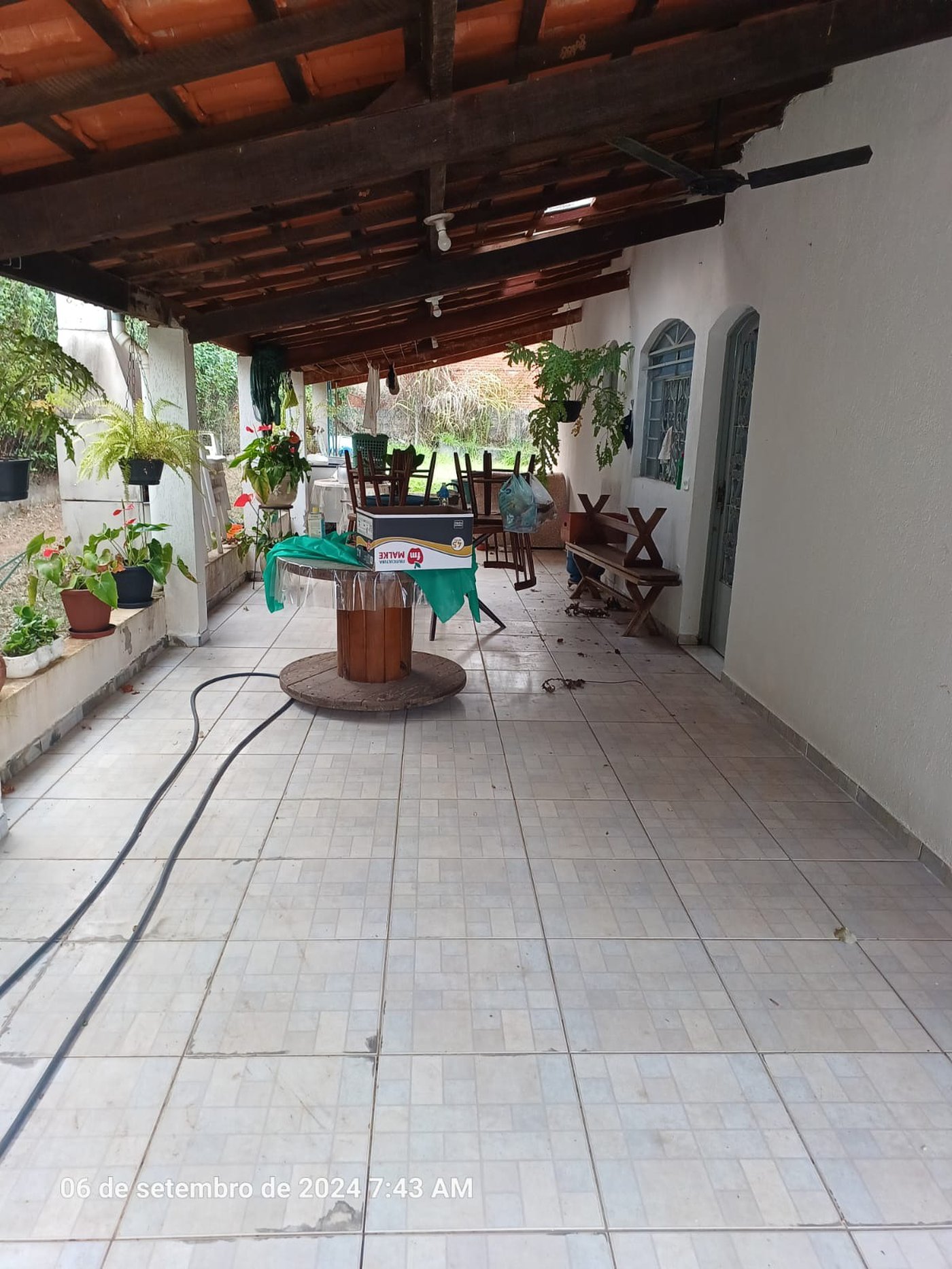 Casa à venda com 3 quartos, sendo 1 suíte, no condomínio Cafezal VI, Itupeva - SP