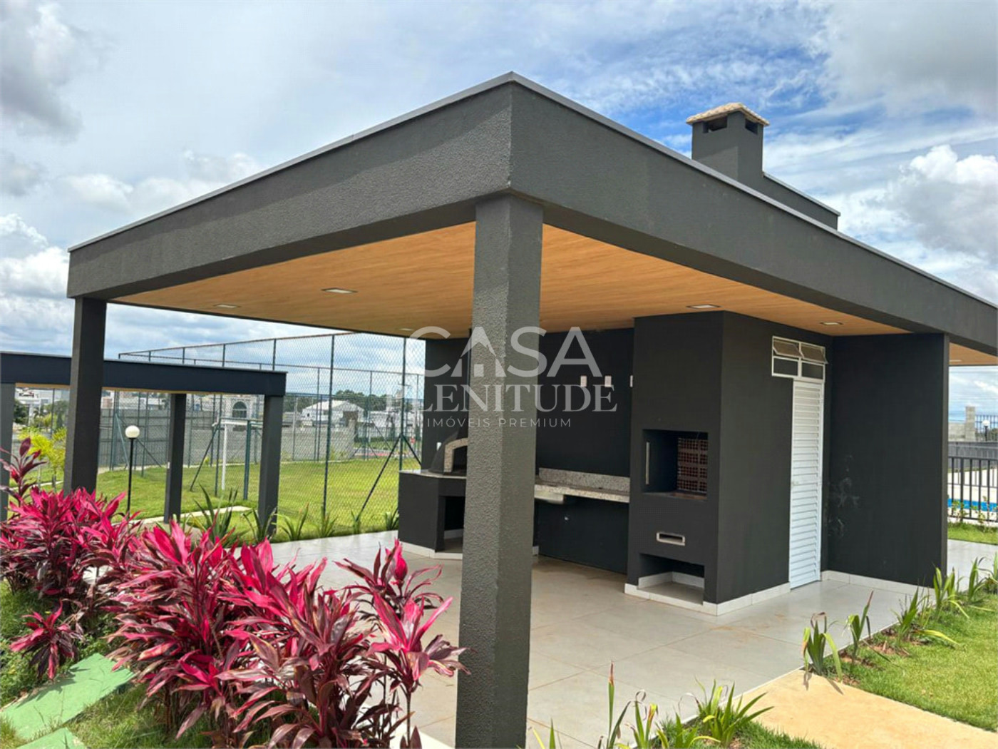 Casa em condomínio à venda com 2 quartos em Aparecidinha, Sorocaba, SP
