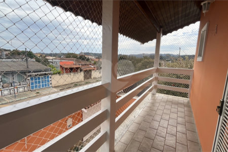 Sobrado à venda ou para alugar com 4 quartos, sendo 2 suítes, em Jardim Terceiro Centenário, Atibaia, SP