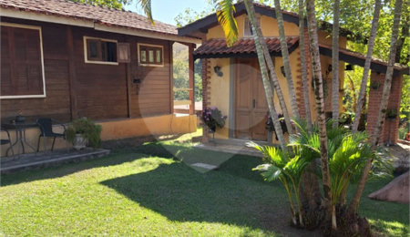 Casa em condomínio à venda com 4 quartos, sendo 2 suítes, no Centro, Bom Jesus dos Perdões, SP