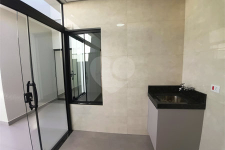 Casa à venda com 3 quartos, sendo 1 suíte,  no condomínio Terras de São Francisco, Sorocaba - SP