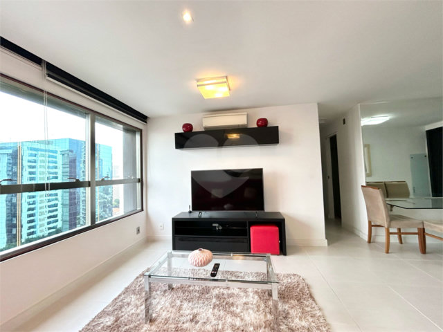 Apartamento à venda ou para alugar com 2 quartos, sendo 1 suíte,  em Brooklin, São Paulo, SP