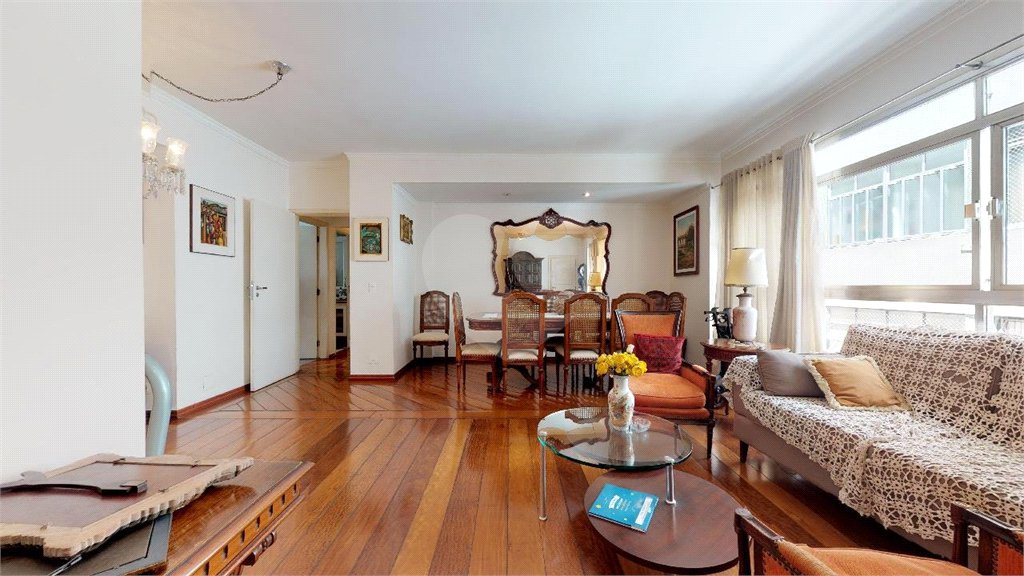 Apartamento à venda com 3 quartos, sendo 1 suíte, em Santa Cecília, São Paulo, SP