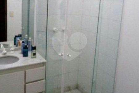 Sobrado à venda ou para alugar com 2 suítes em Paraisópolis, São Paulo, SP