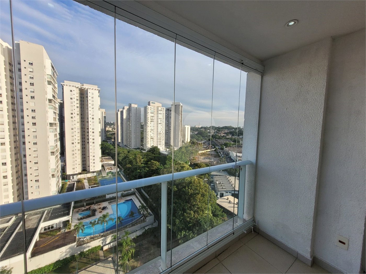 Apartamento para alugar com 2 quartos, sendo 1 suíte, em Vila Anastácio, São Paulo, SP
