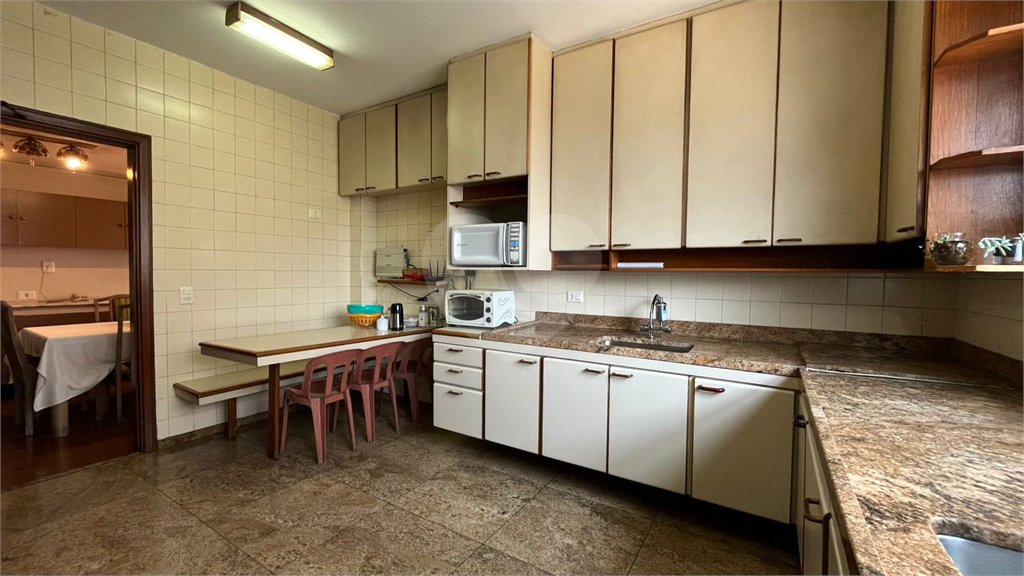 Apartamento à venda com 4 quartos, sendo 3 suítes, em Itaim Bibi, São Paulo, SP