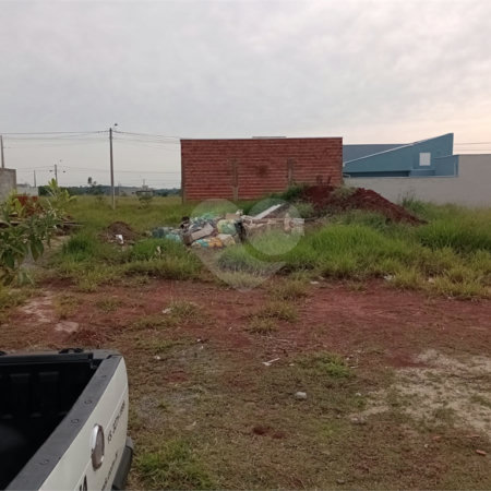 Terreno à venda com 2 quartos em Parque Itapê, Itapetininga, SP