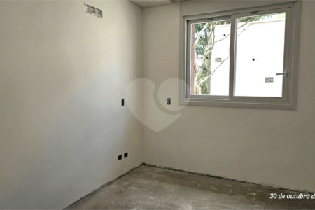 Casa à venda com 4 suítes no condomínio Garda, São Paulo - SP