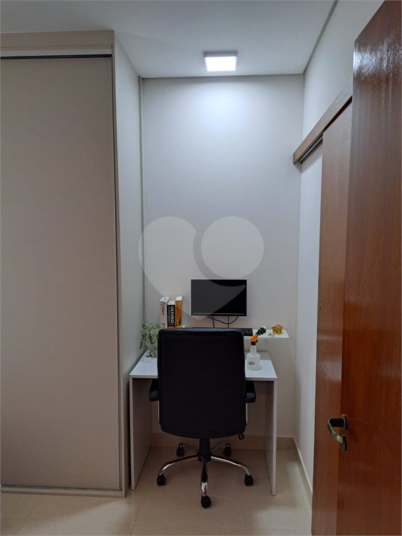 Casa à venda com 4 quartos, sendo 1 suíte, no condomínio Reserva Ermida Ii - Portaria 2, Jundiaí - SP
