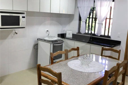 Chácara à venda com 4 quartos, sendo 1 suíte,  em Parque dos Jacarandás, Arujá, SP