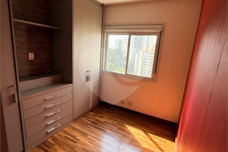 Apartamento à venda com 3 suítes em Vila Andrade, São Paulo, SP