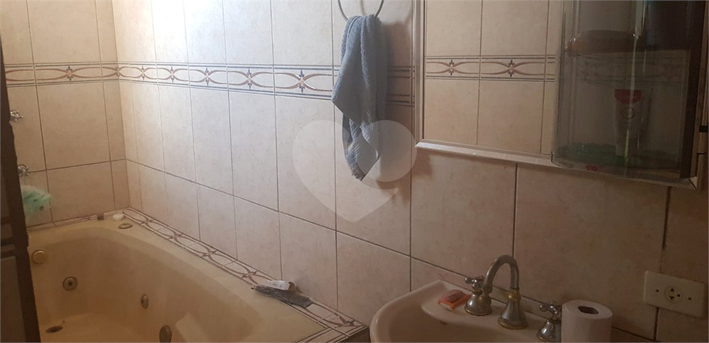 Sobrado à venda com 3 quartos, sendo 1 suíte, em Vila Nova Cachoeirinha, São Paulo, SP