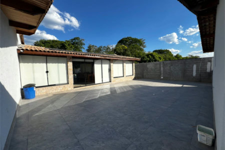 Chácara à venda com 6 quartos, sendo 1 suíte, em Jardim Estância Brasil, Atibaia, SP