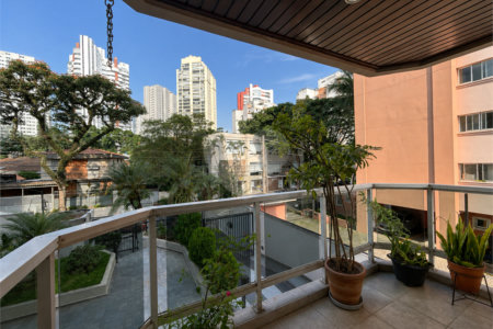 Apartamento à venda com 3 quartos, sendo 1 suíte, em Jardim Marajoara, São Paulo, SP