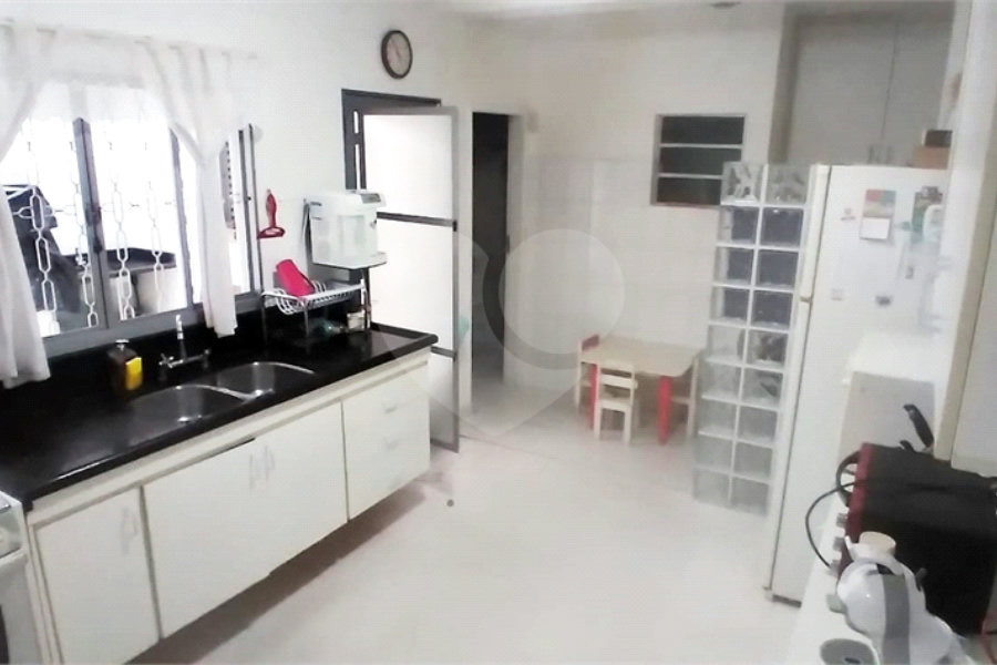 Casa à venda com 4 quartos, sendo 1 suíte, em Santana, São Paulo, SP