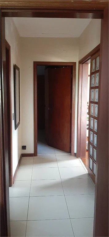 Sobrado à venda com 8 quartos em Jardim São Luís, São Paulo, SP