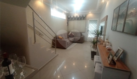 Sobrado à venda com 3 quartos, sendo 1 suíte,  em Vila Gustavo, São Paulo, SP