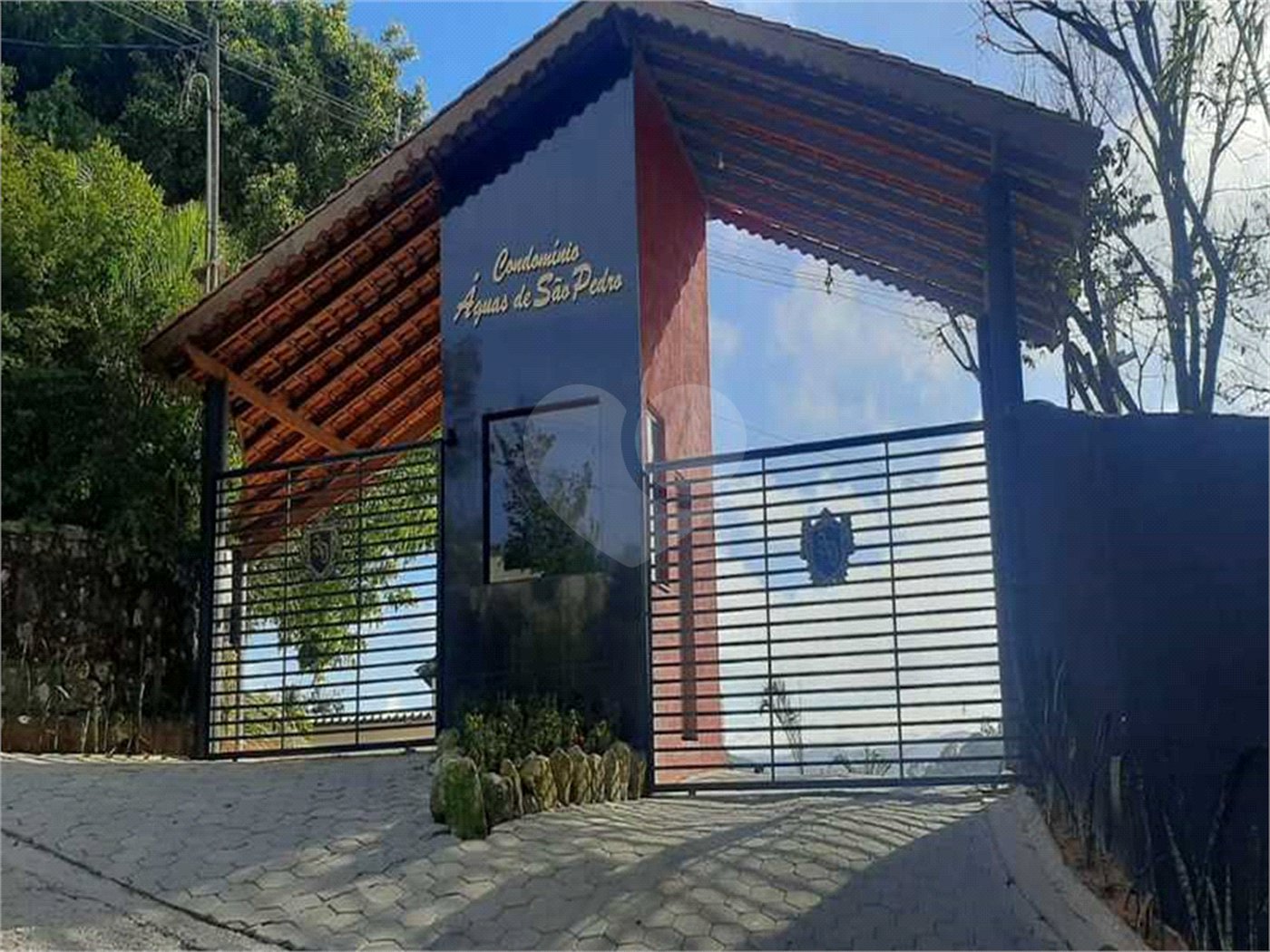 Casa à venda com 2 quartos, sendo 1 suíte, no condomínio Águas de São Pedro, Mairiporã - SP