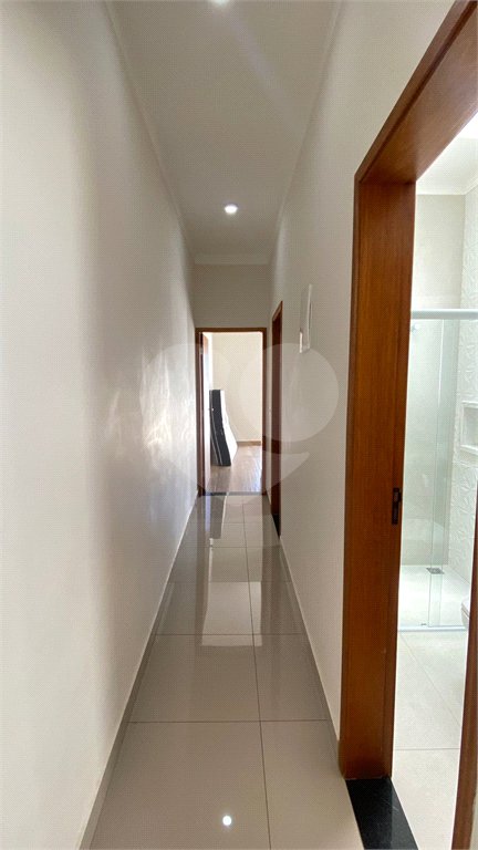 Casa à venda com 3 quartos, sendo 1 suíte, no condomínio Vila Paraty, Indaiatuba - SP