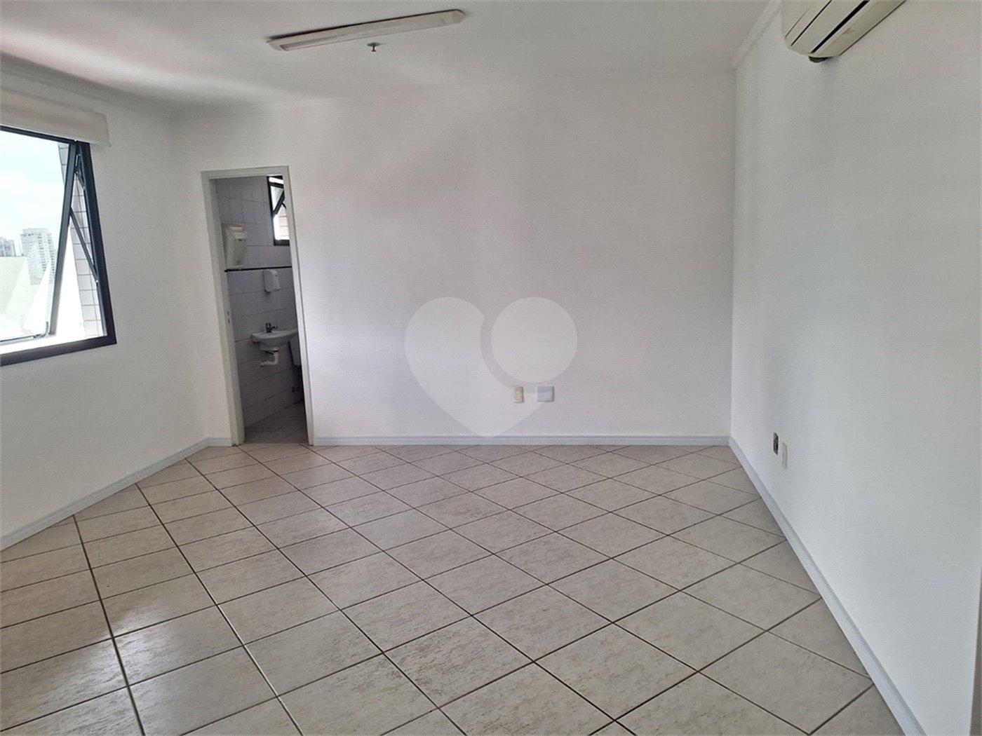 Sala à venda em Lapa, São Paulo, SP
