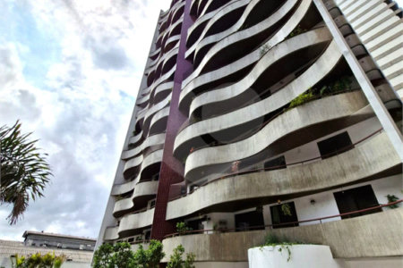Apartamento à venda com 4 quartos, sendo 2 suítes, em Alto da Boa Vista, São Paulo, SP